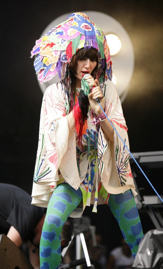 Karen O From The Yeah Yeah Yeahs At Glastonbury 2009