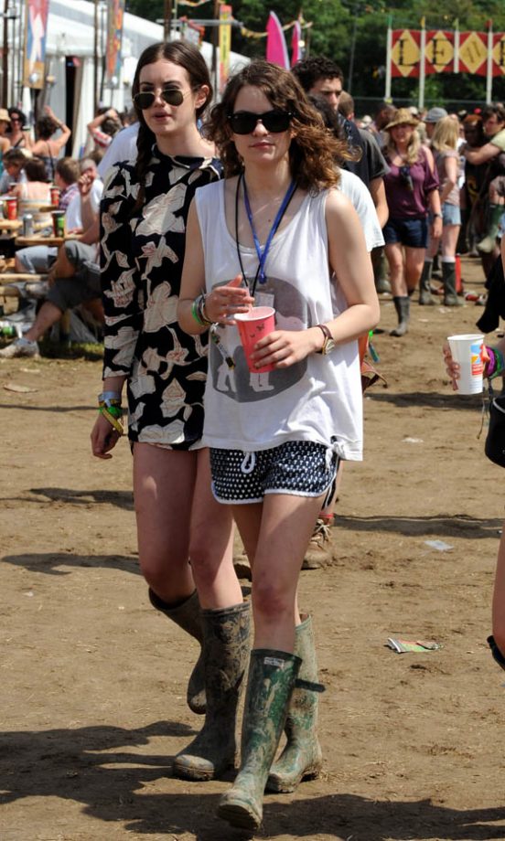 Coco Sumner Keeps It Casual For Glastonbury 2009