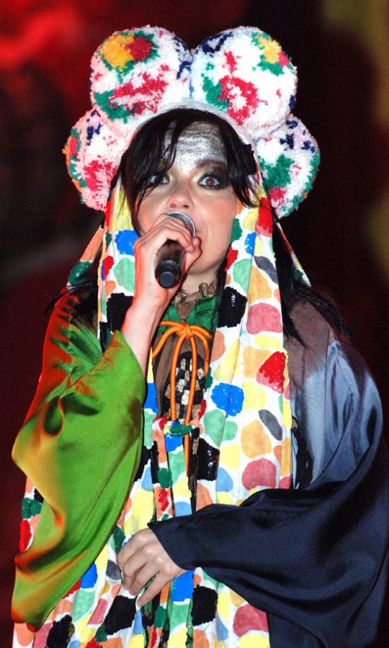 Bjork Does Wacky Best In This Crazy Colourful Stage Outfit For Glastonbury 2001