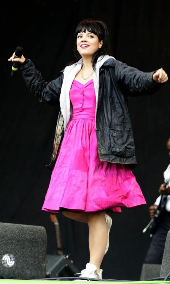 Lily Allen Fresh Faced For Her First Glastonbury Gig In 2007 In Her Original Ballgown And Trainers Combo