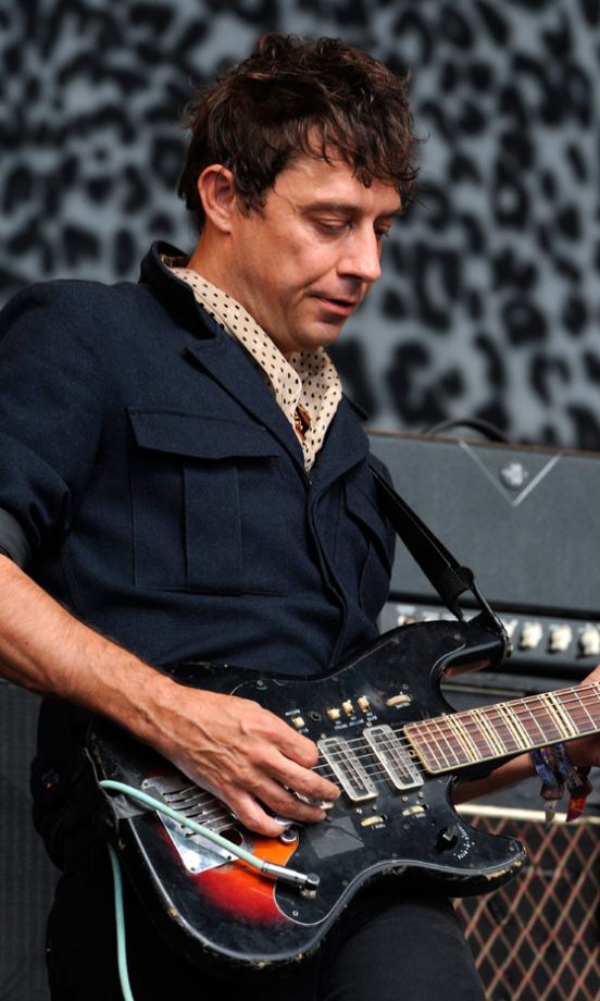 Kate Moss's Beau Jamie Hince Of The Kills On Stage At Glastonbury Festival 2011