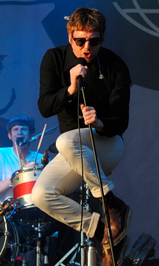 Kaiser Chiefs Performing At Glastonbury Festival 2011