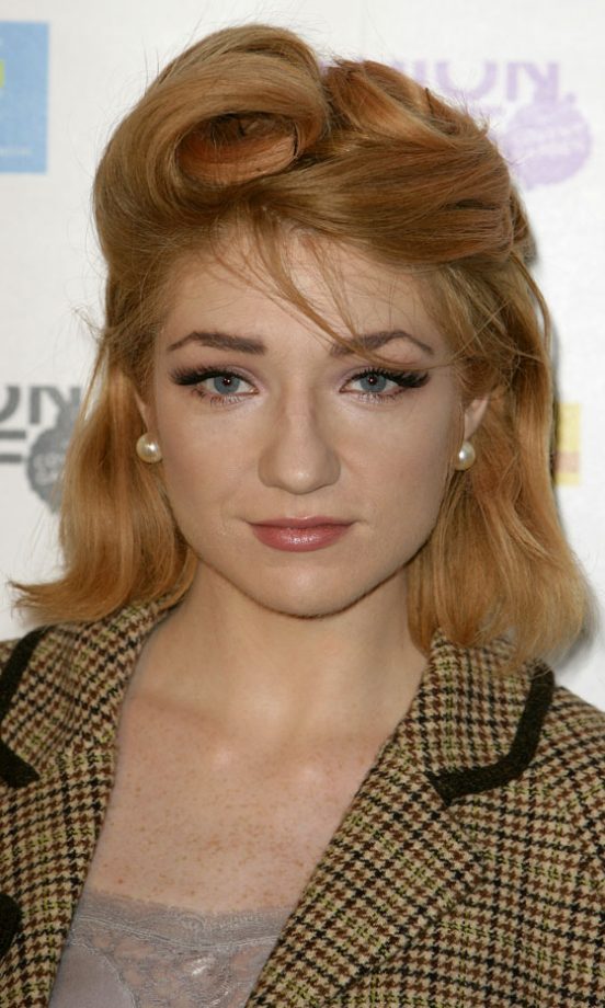 Nicola Roberts Pins Up Her Short Hair In A Retro Updo, 2009