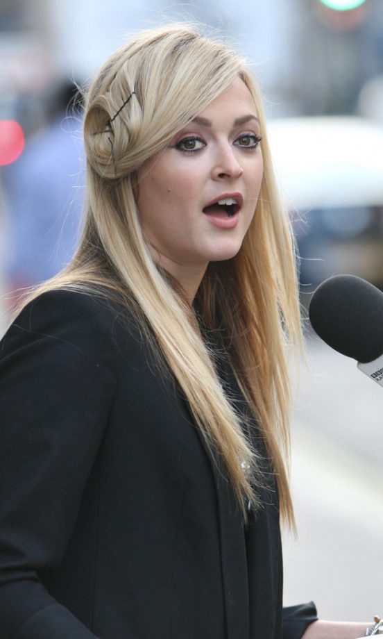 Fearne Cotton's Pinned Hairstyle Transforms Her Look, 2009