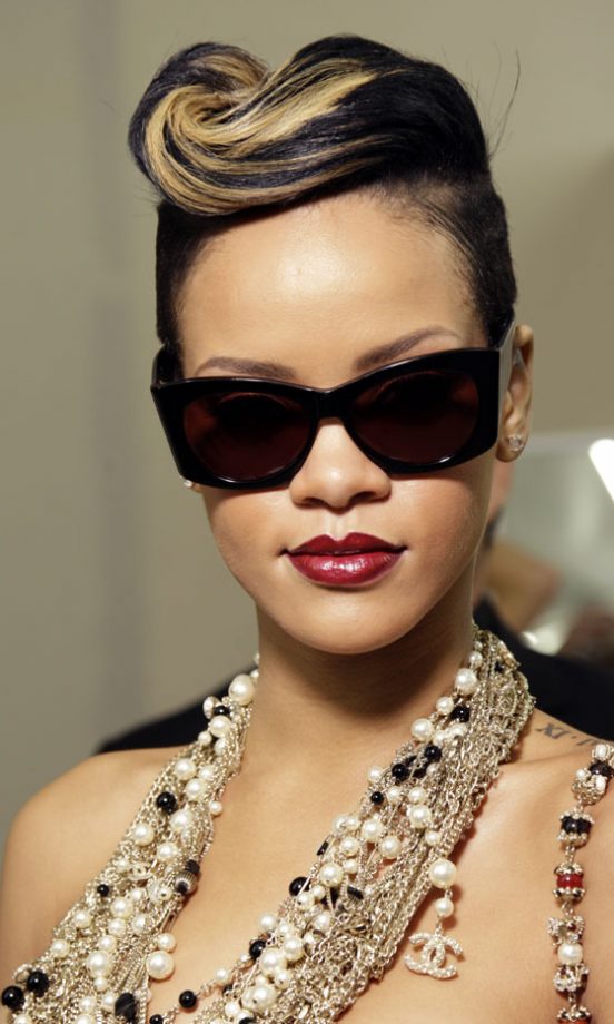 Rihanna Updates A Vintage-Style Quiff Hairstyle With Blonde Highlights And Oversized Shades, 2009