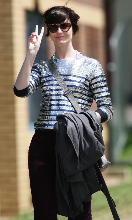 Model Erin O 'Connor Is Cool In Striped Sequins At The Isle Of Wight Festival, 2010