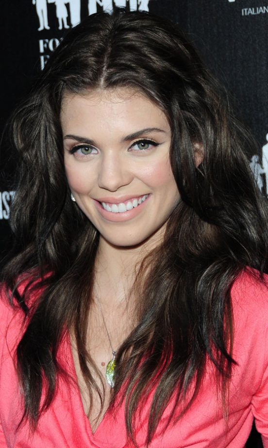 Wow! AnnaLynne McCord Ditches The Blonde Curls For A Super-Sexy Brunette Hairstyle - We Think It's Amazing! 2011