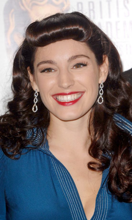 Vintage Vixen Kelly Brook Rocks A Retro Style Fringe Hairstyle, 2006