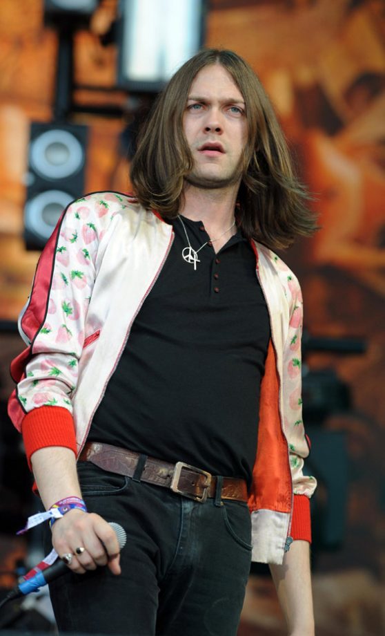 Kasabian Frontman Tom Meighan Sports A Strawberry Jacket At Glastonbury 2009