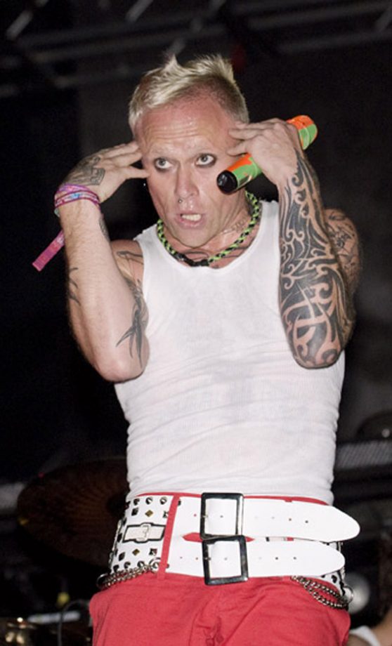 The Prodigy Front Man Keith Flint Fire-Starting At Glastonbury 2009 - Check Out That Belt!