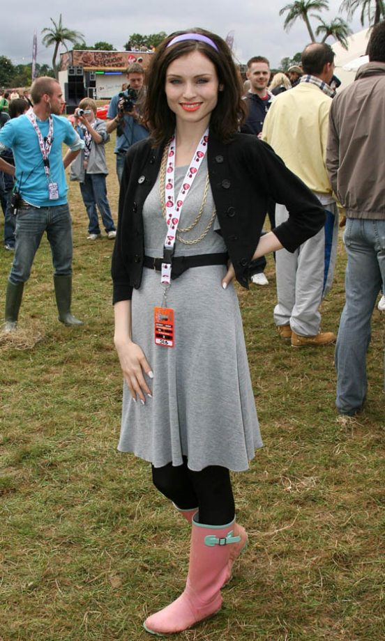 Sophie Ellis-Bextor Even Pulls Off Retro Cool In Wellies At V Festival, 2007