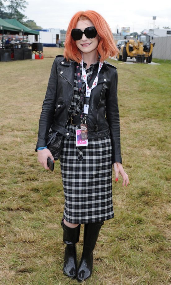 Nicola Roberts Manages To Pull Off Vintage Rock Chick In Wellies For V Festival, 2008