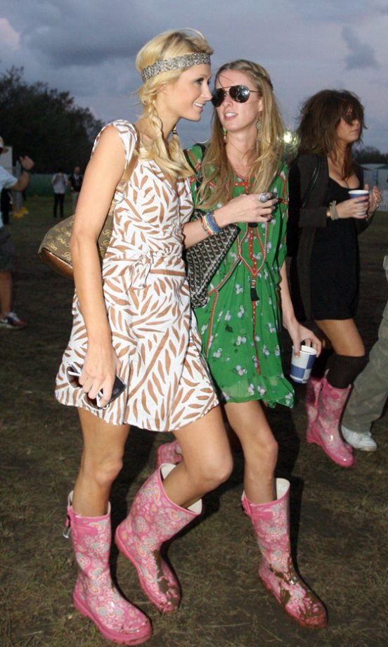 Paris and Nicky Hilton Wear Matching Wellies For Summafieldayze Festival In Australia, 2009