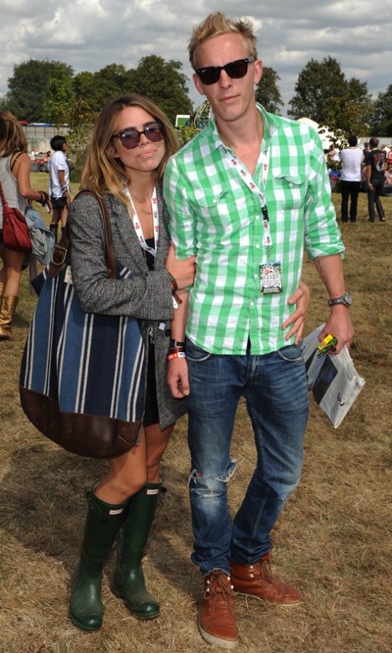 Billie Piper Poses With Husband Laurence Fox In Her Classic Green Hunter Wellies At V Festival, 2009