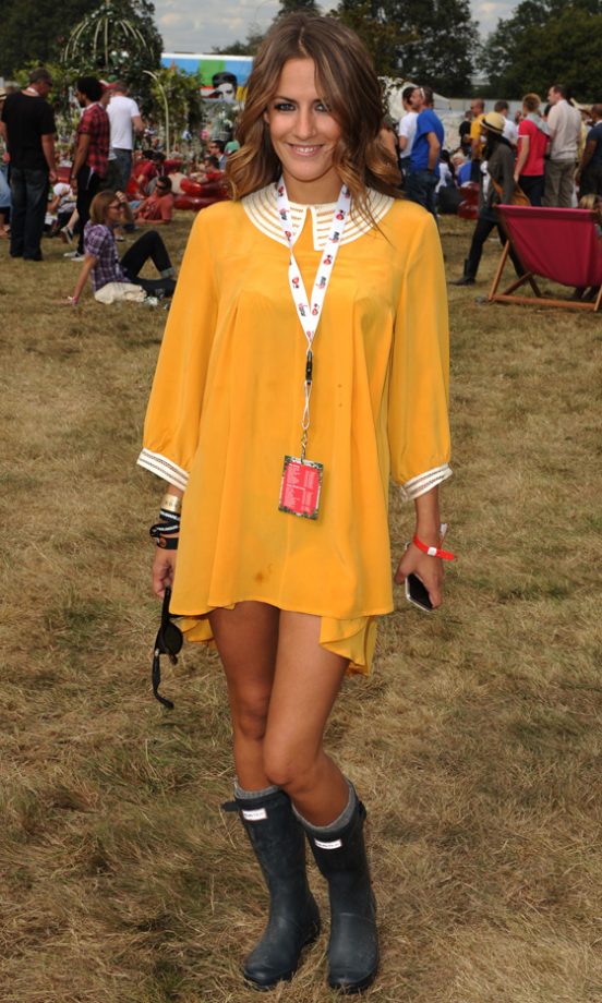 Caroline Flack Looks Flawless In This Oversized Yellow Dress To Go With Her Wellies For V Festival, 2009