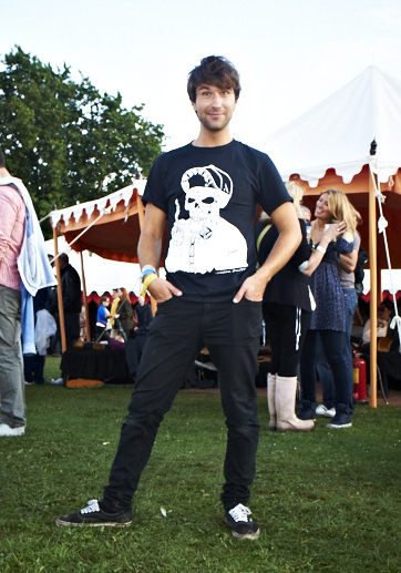 Chris Wears Levis Jeans, Zara Jumper And Office Shoes, Lovebox 2011