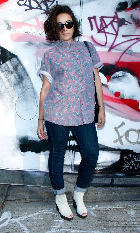 Street Style: Misli Wears A Vintage Shirt, Urban Outfitter Jeans And And Topshop Shoes, 2011