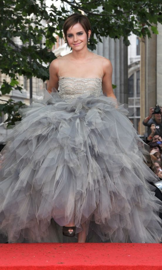 Emma Watson Wearing Oscar De La Renta At The Harry Potter And The Deathly Hallows: Part 2 World Film Premiere, 2011