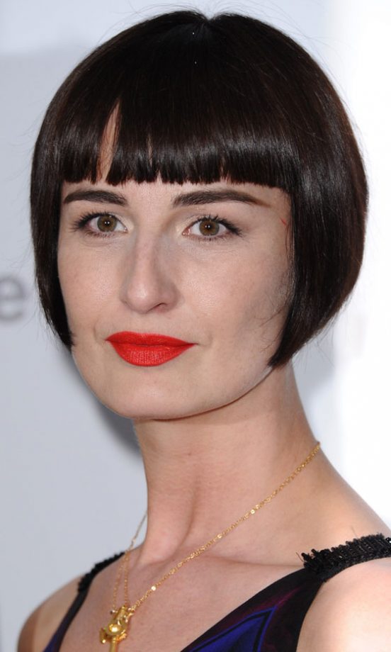 Erin O’Connor Models The Perfect Flapper Crop Hairstyle, 2011