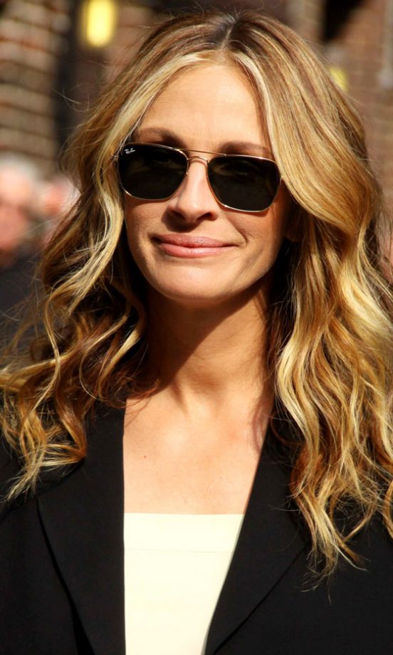 Julia Roberts Rocks Another Elegant Hairstyle – We Love! 2011