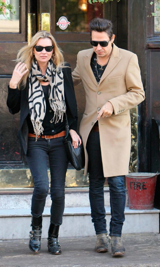 Kate Moss Delves Into Jamie Hince's Wardrobe For That Zebra Print Scarf, 2010