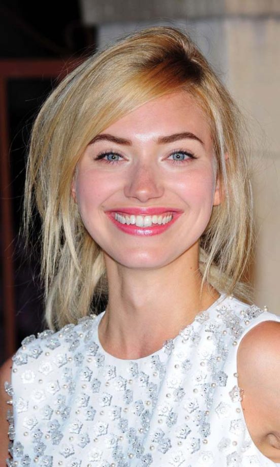 English Actress Imogen Poots Rocks A Side-Swept Hairstyle, 2011