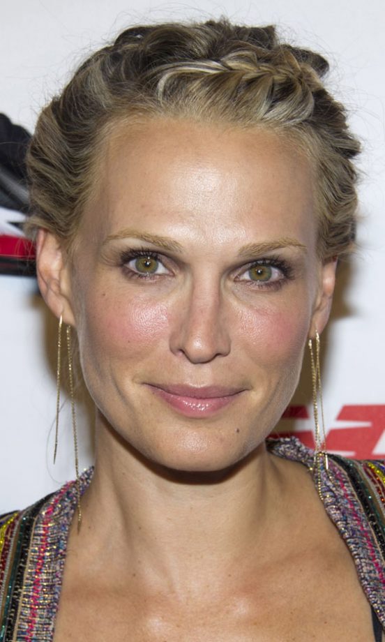 Molly Sims Goes For A Incredible Plaited Hairstyle, 2011
