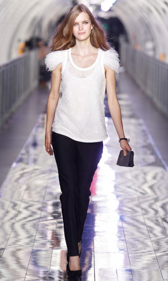 Mango’s Statement Feather Fringed Top Is An Easy Way To Rock The AW11 Feather Trend