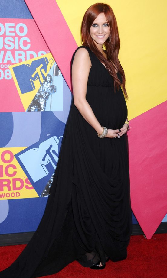 Ashlee Simpson Was Pregnant At The 2008 MTV Music Video Awards