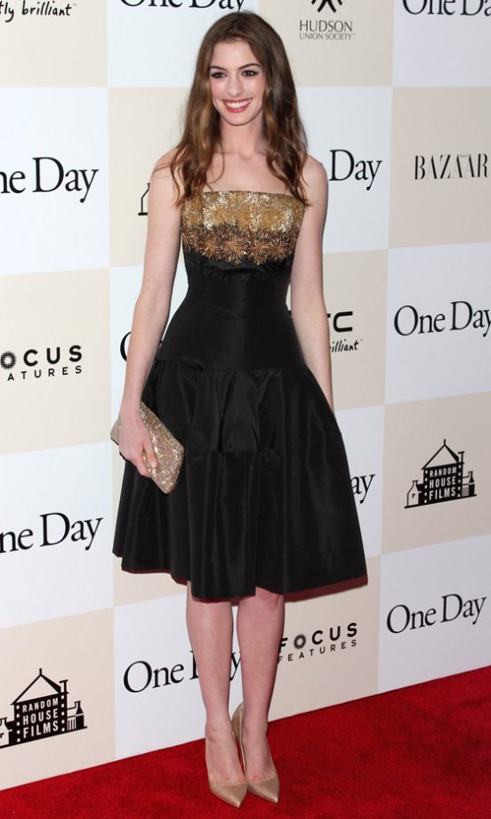 Anne Hathaway Wows In A Party-Perfect Dress By Alexander McQueen At The New York Film Premiere Of One Day, 2011