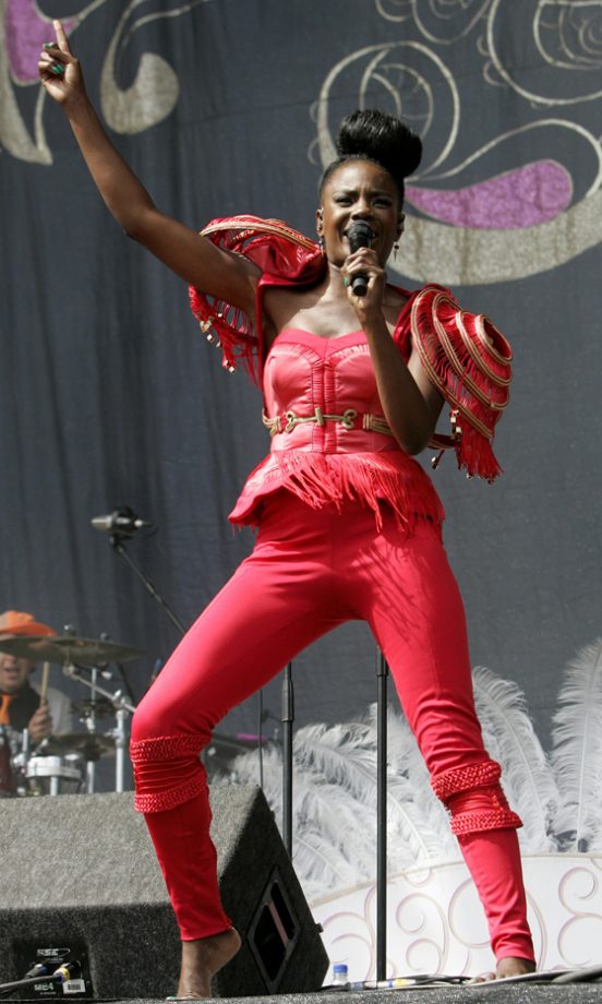 Shingai Shoniwa From The Noisettes At V Festival 2011