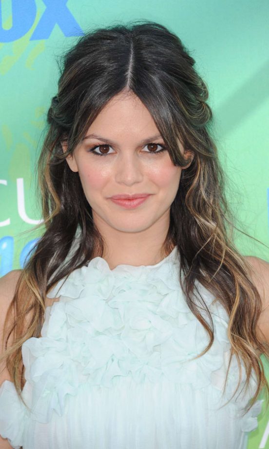 Rachel Bilson Goes For A Severe Centre Parting For Her Half-Up, Half-Down Hairstyle, 2011