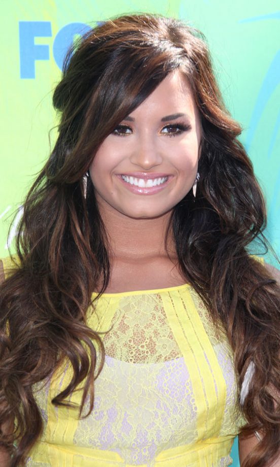 Demi Lovato's Lucious Hair Looks Beautiful At The Teen Choice Awards, 2011