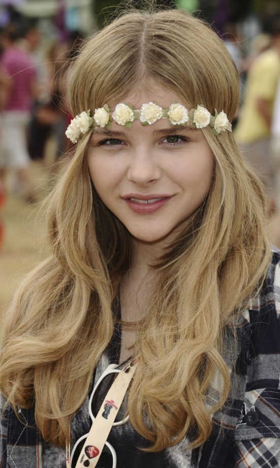 Chloe Moretz Adds Flowers To Her Hair For An Ultra-Feminine Look At V Festival 2011