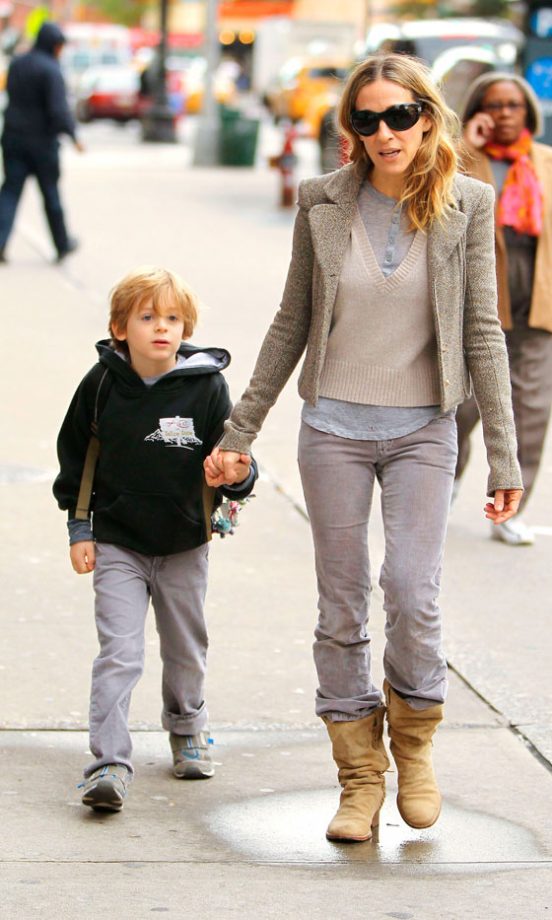 Sarah Jessica Parker Comes Over All Yummy Mummy On The School Run In New York, October 2010