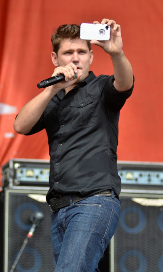 Roy Stride Performs With Scouting For Girls At V Festival 2011