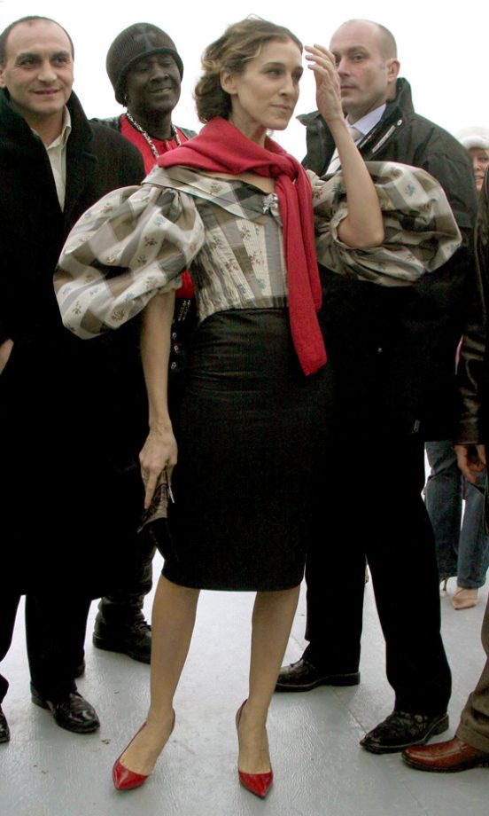 Sarah Jessica Parker At The John Galliano For Dior Haute Couture Spring/Summer Fashion Show, 2004
