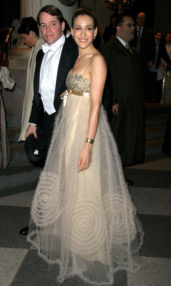 Sarah Jessica Parker And Matthew Broderick Wearing A Oscar De La Renta Dress At The Plaza Hotel, 2005