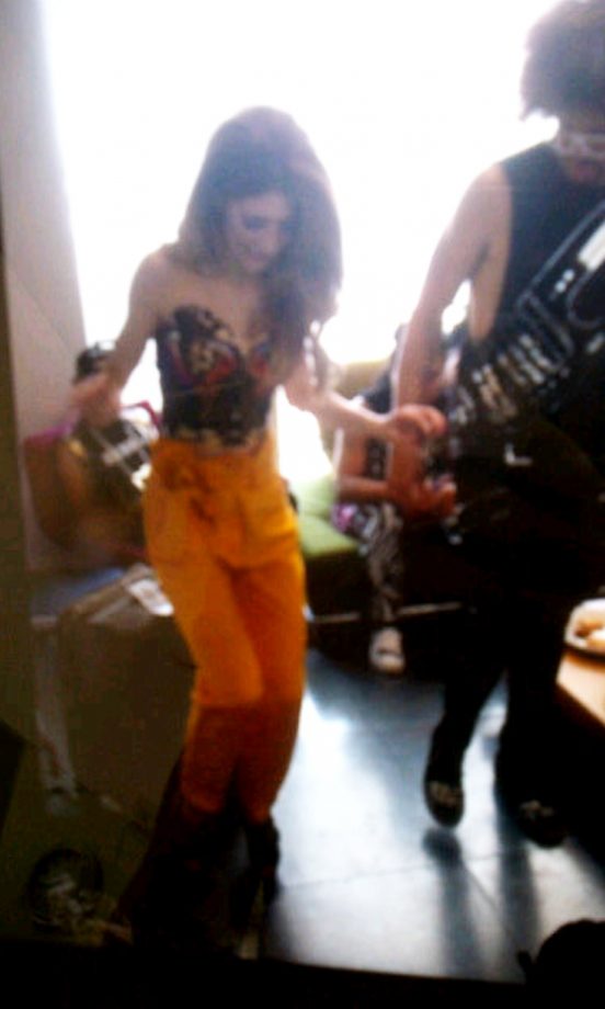 Nicola Roberts @NicolaRoberts Tweeted Dance Rehearsal Picture, June 2011