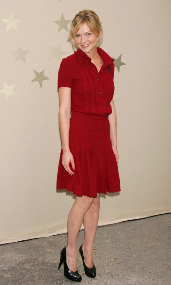 Kirsten Dunst At The Chanel S/S Show In New York, 2007