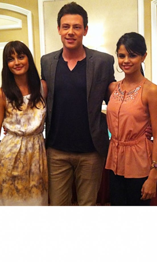 Selena Gomez @selenagomez Tweets From US TV Show With Leighton Meester And Glee's Finn, Cory Monteith, June 2011