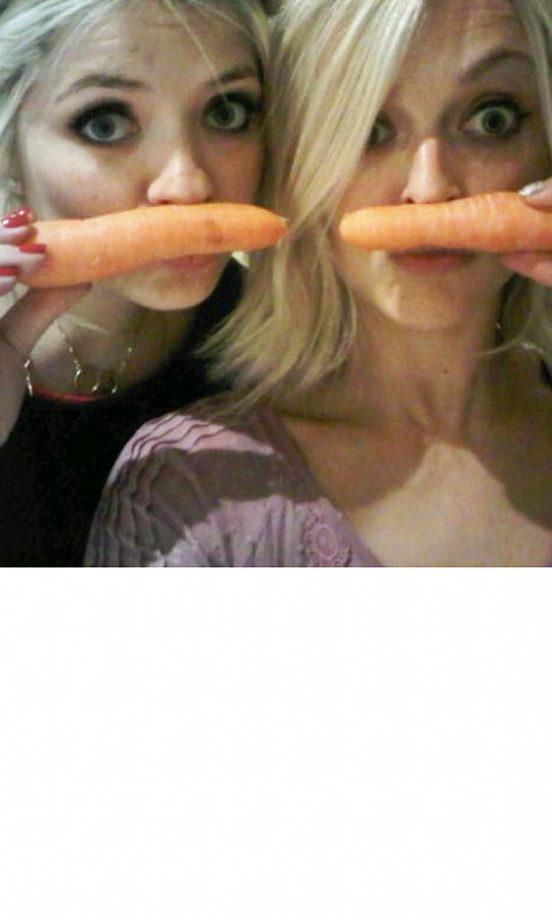 Fearne Cotton And Holly Willoughby Posting Twitter Pictures With Carrots, June 2011