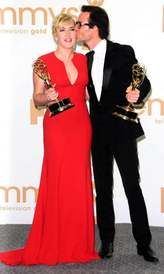 Kate Winslet And Guy Pearce At The Emmy Awards 2011