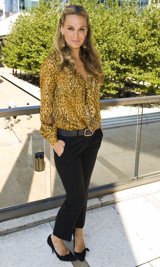 Molly Sims At The Rachel Roy Spring/Summer 2012 Fashion Show