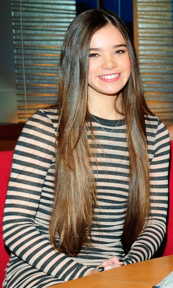 Hailee Steinfeld Takes A Break From Her Designers Dresses To Rock Nautical Stripes On The Good Day LA Show, January 2011