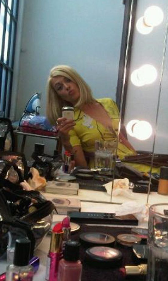 Fearne Cotton Posted Twitter Picture Behind Scenes Of The Very Christmas Collection, June 2011
