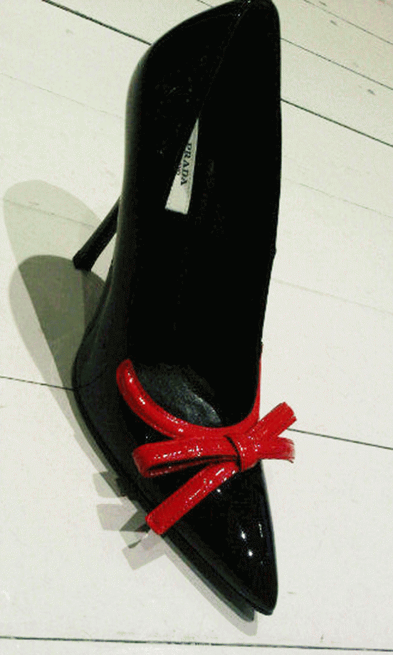 Victoria Beckham @victoriabeckham Tweeted This Picture Of The Prada Shoes She Wants