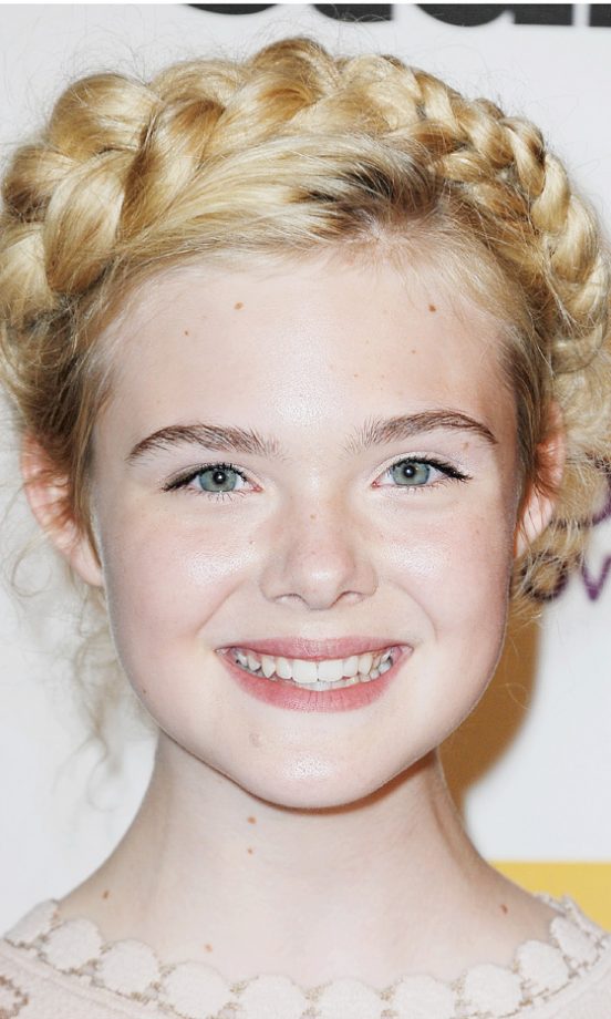 We Love Elle Fanning's Heidi Plaited Hairstyle At The Hollywood Film Awards 2011