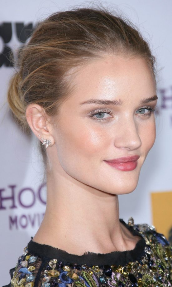 Rosie Huntington-Whiteley Showed off Her Stunning Pucci Dress With A Sophisticated Bun Hairstyle, 2011
