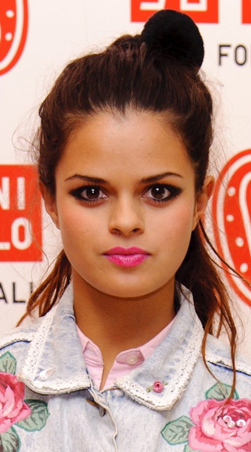 Bip Ling Goes For a Kooky Hairstyle To Flatter Her Rose Pink Statement Lips, 2011